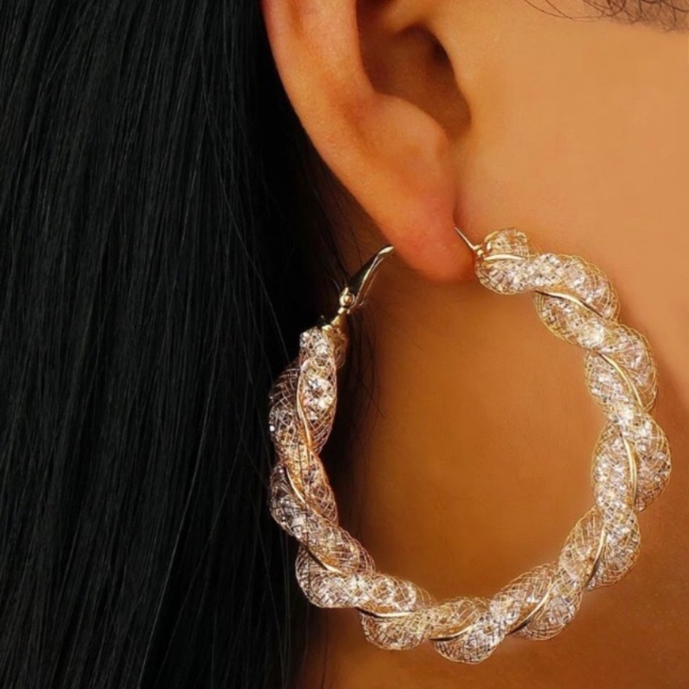 NWOT gold plated shiny earrings - Picture 1 of 4